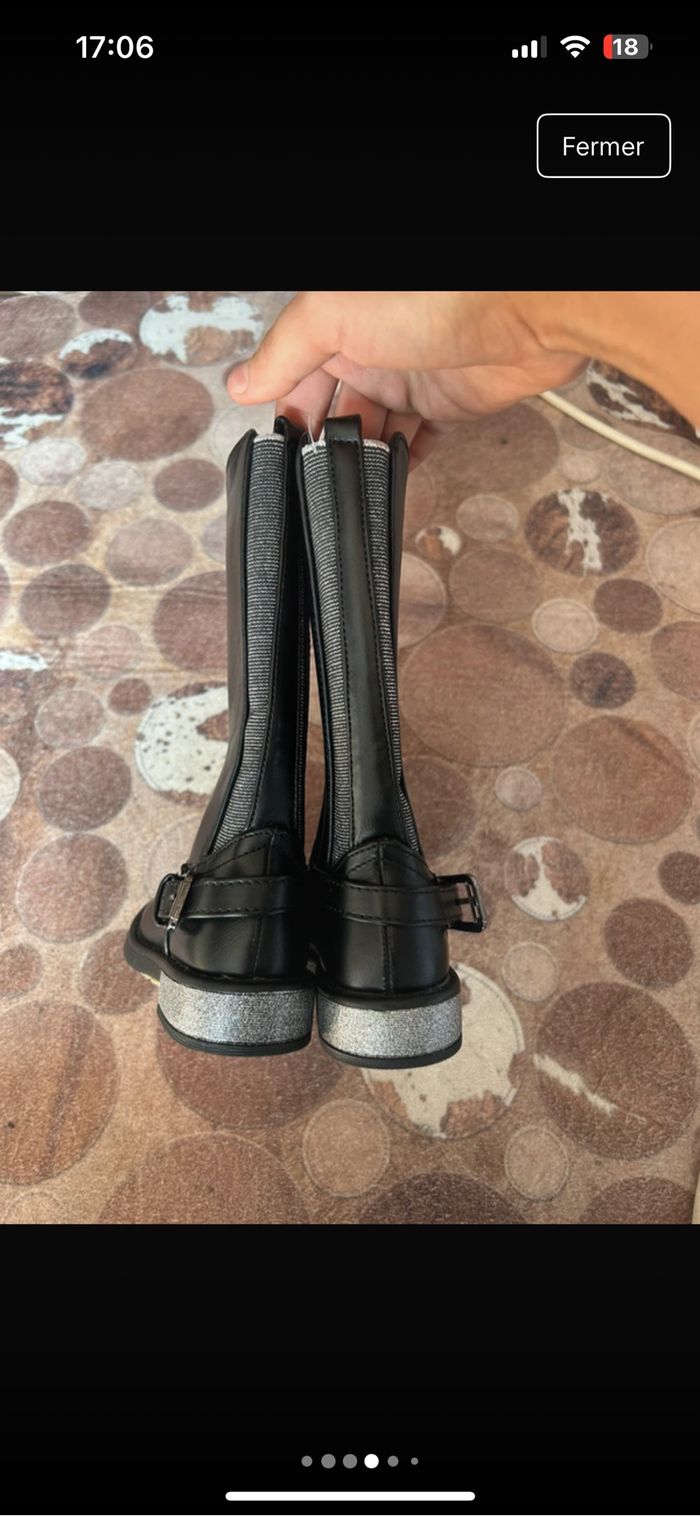 Bottes neuf avec étiquette taille 25 - photo numéro 3