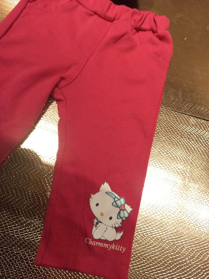 Joli bas type survêtement Hello Kitty 12 mois - photo numéro 2