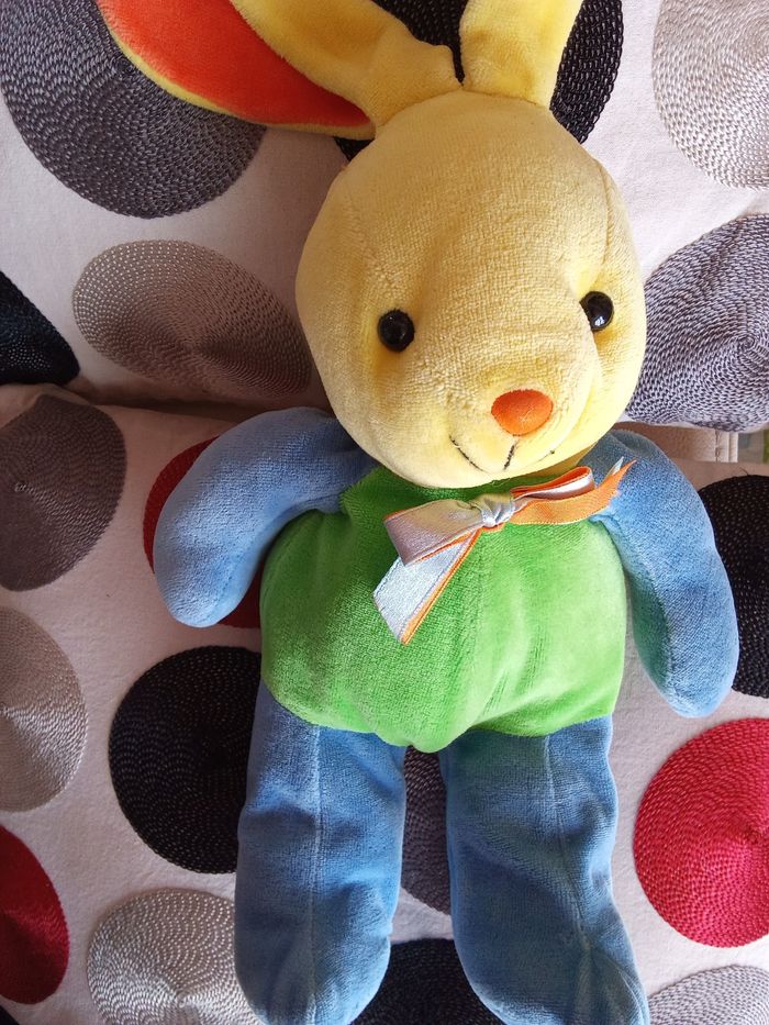 Doudou peluche lapin tête jaune toysrus vert bleu nez orange