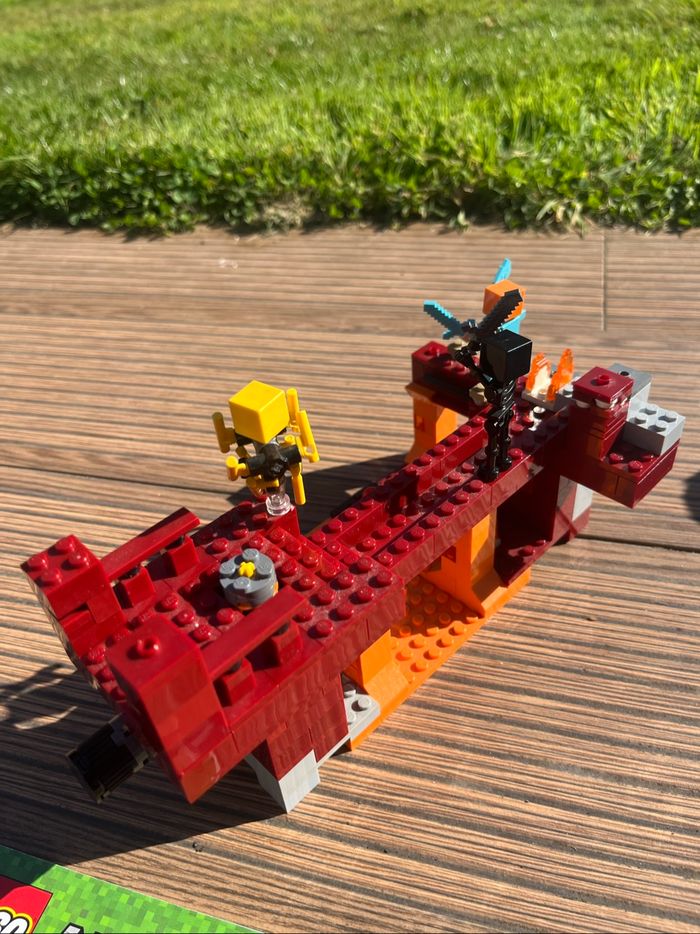 Lego le pont de blaze 21154 - photo numéro 5