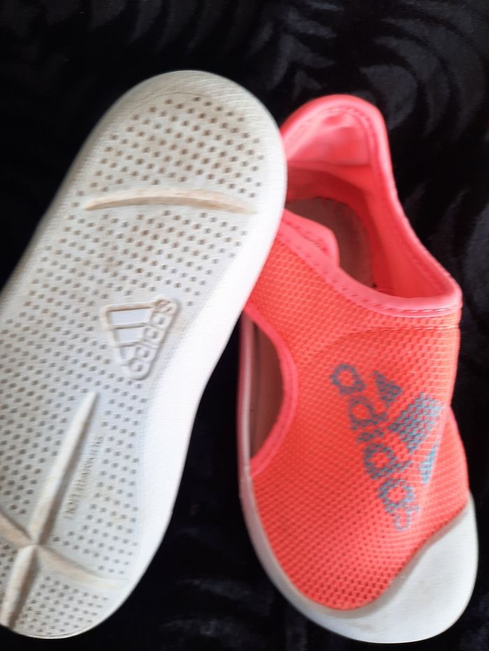 Chaussure d'été ADIDAS pour fille pointure 27, de la couleur rose - photo numéro 4