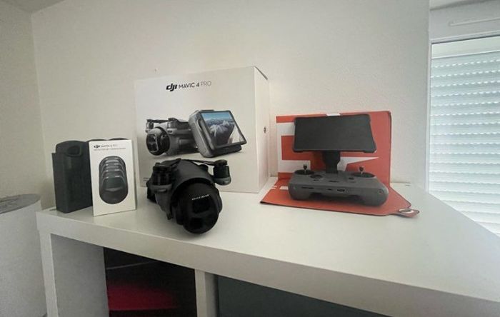 DJI Mavic 4 Pro avec toutes accessoires - photo numéro 3