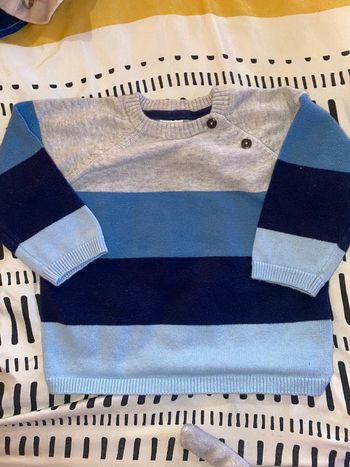 Pull bleu