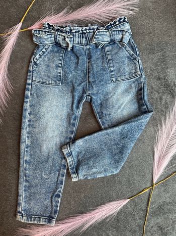 Pantalon jean fille taille 4 ans 