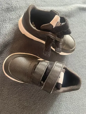 Baskets/chaussures