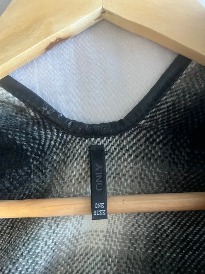 🔹 Poncho cape hiver à carreaux – Only 🔹 - photo numéro 4