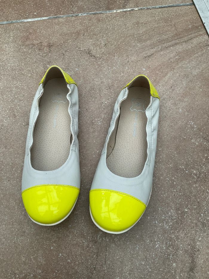 Ballerines crème et jaune fluo neuve p36 (n°33)