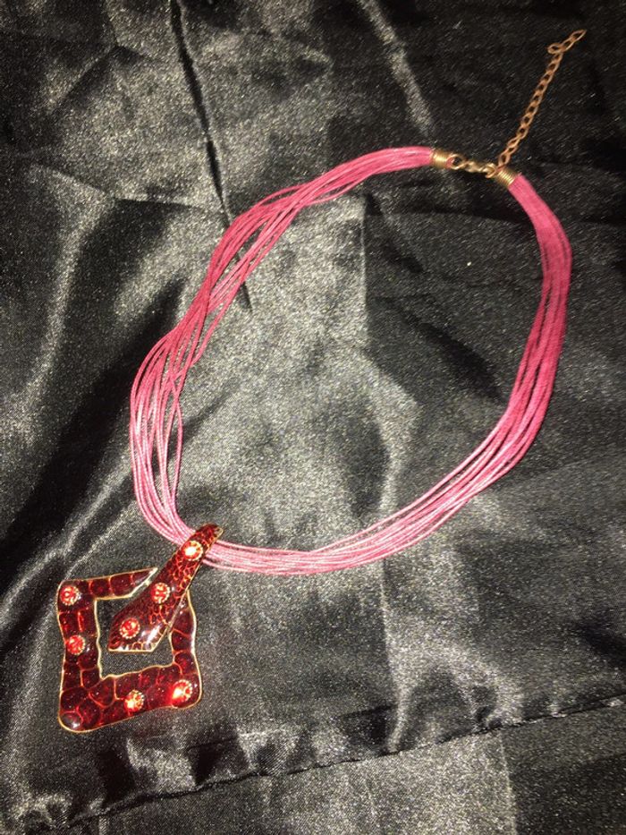 Joli collier vintage . Années 90 - photo numéro 4