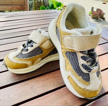 Baskets bébé Zara taille 22 beige camel scratch mi-saison