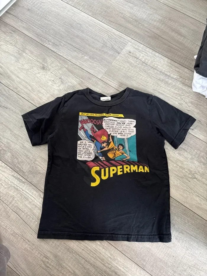 T-shirt noir, Superman