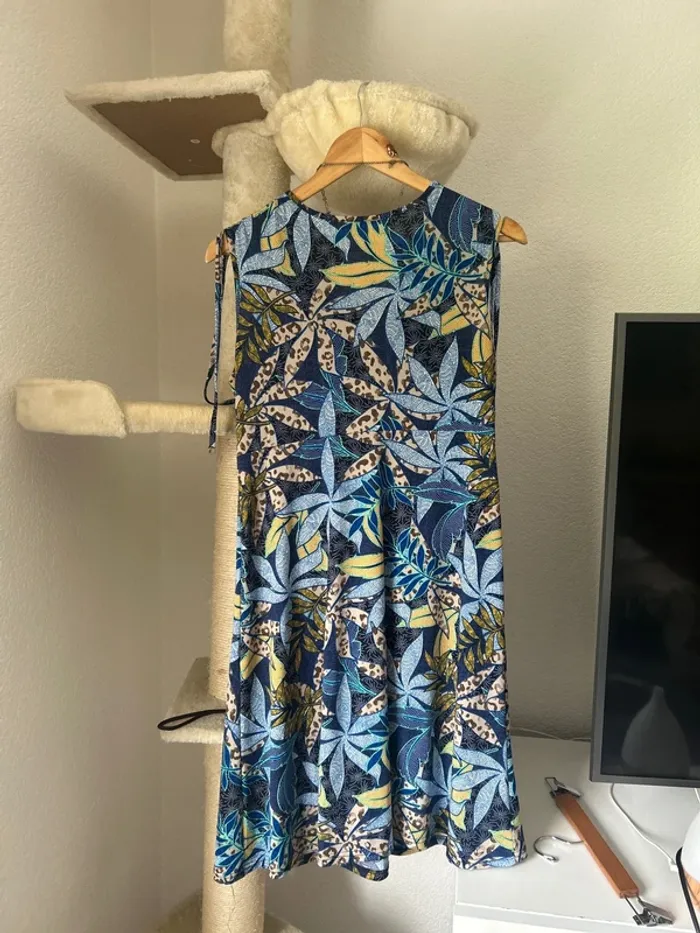 Jolie robe fluide fleurie - photo numéro 5