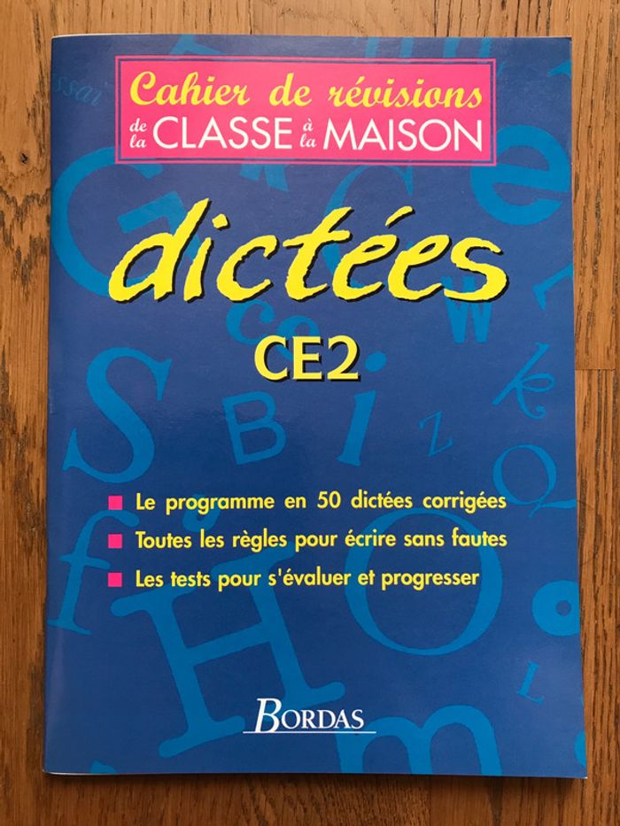 Fichier Dictées CE2 - avec corrigés détachables