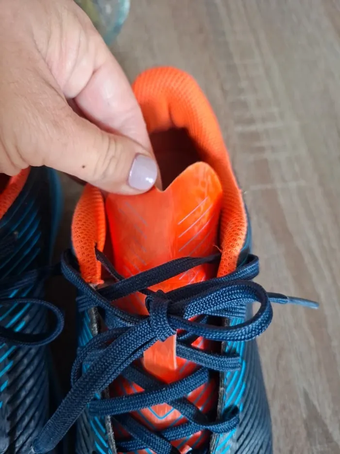 Chaussures de foot t38 - photo numéro 3