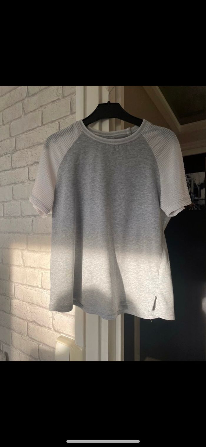 Tee shirt Monoprix taille 10 ans