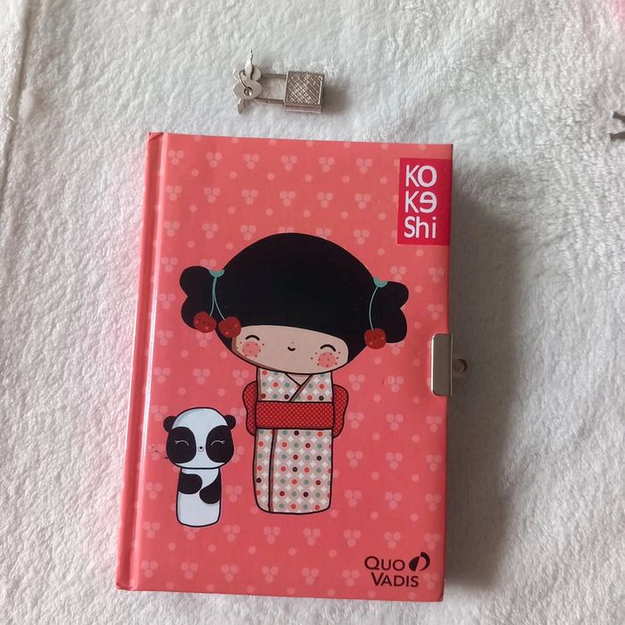 Très jolie journal Kokeshi.