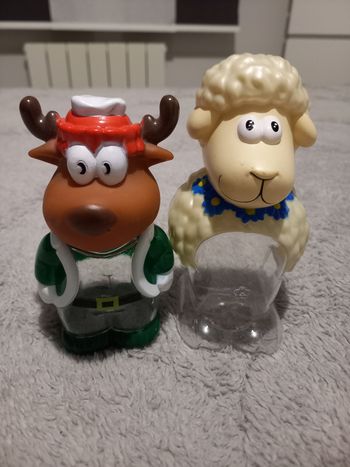 Lot de 1tirelire et une figurine