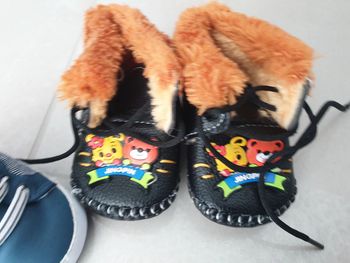 1 paire de chaussures bebe naissance jusqu'a 6 mois taille 13