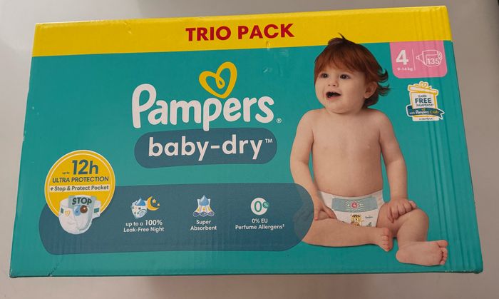 135 couches Pampers baby dry taille 4