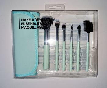 Coffret voyage pinceaux de maquillage avec pochette miniso neuf