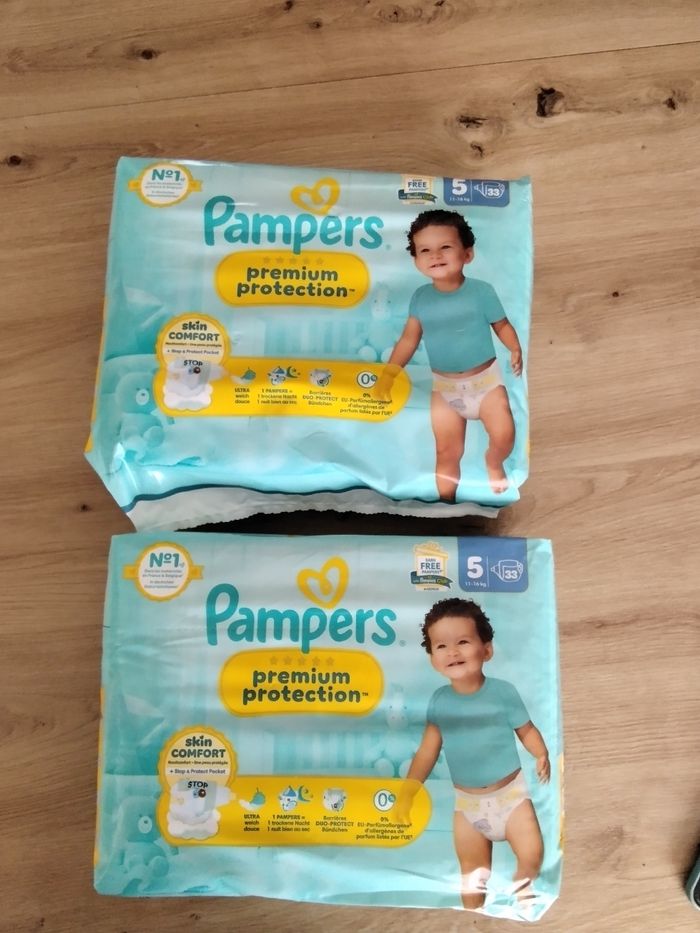 Lot de 2 paquets de couches Pampers Premium Protection taille 5