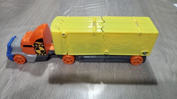 Camion hotweels - photo numéro 2
