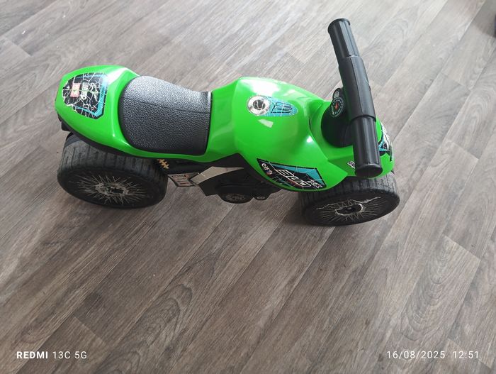 Petite moto enfant