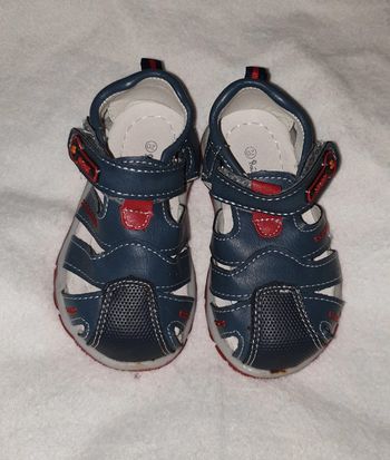 Chaussures bleues taille 20