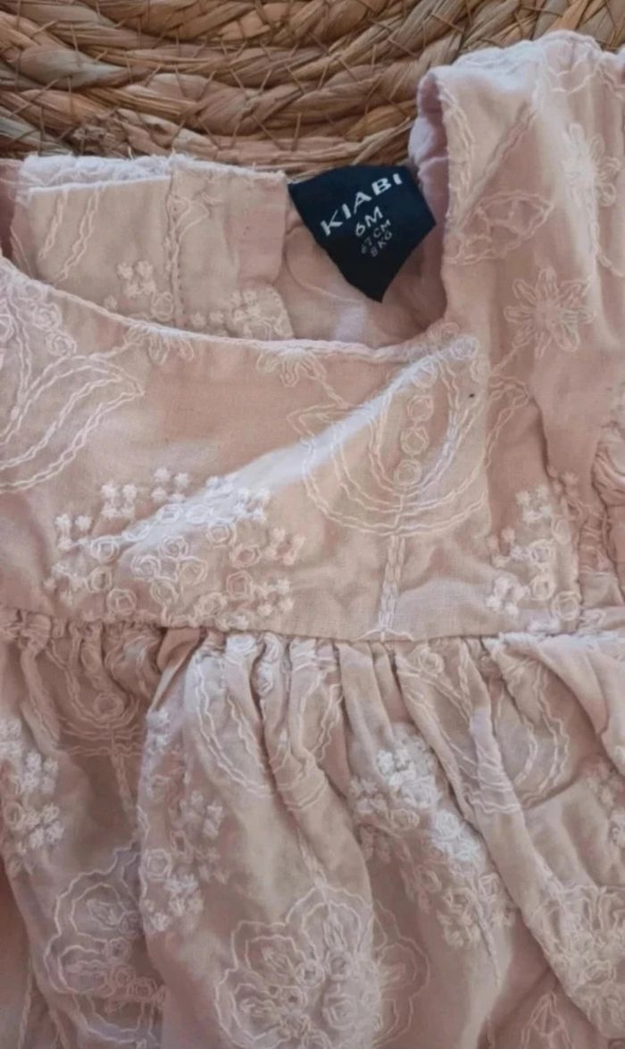 Magnifique robe 6 mois - photo numéro 4