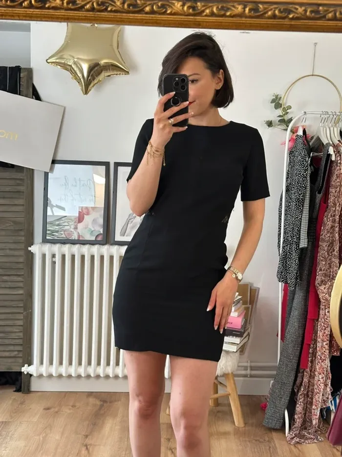 Robe Sandro noire taille 36 - photo numéro 2
