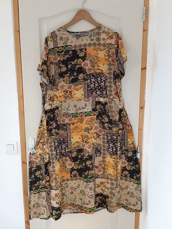 Robe florale doré 44