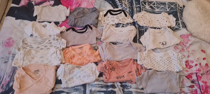 Lot de 17 bodys manches courtes 3 mois - photo numéro 1