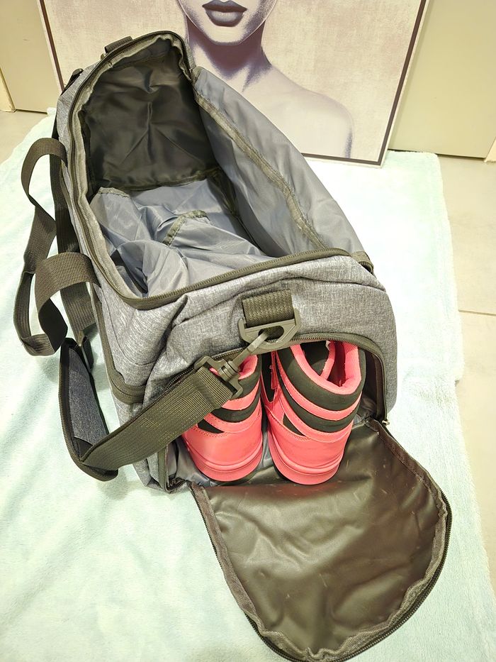 Sac de voyage/sac de sport - photo numéro 3