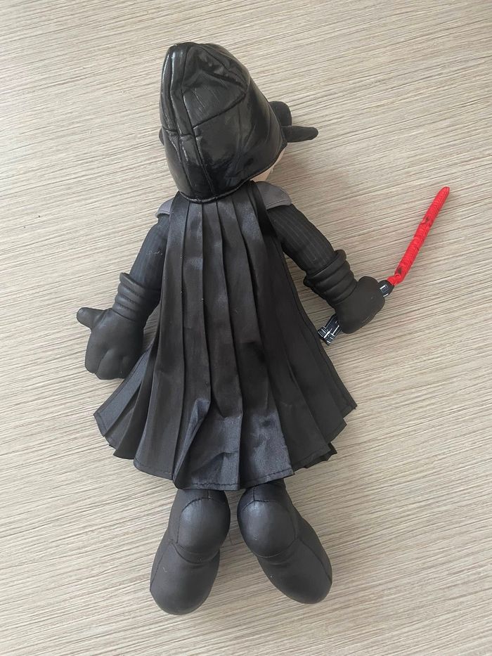 PELUCHE DINGO DARK VADOR STAR WARS 35  CM - photo numéro 8