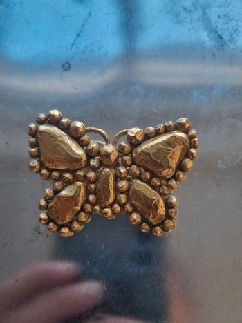 Broche doré papillon vintage