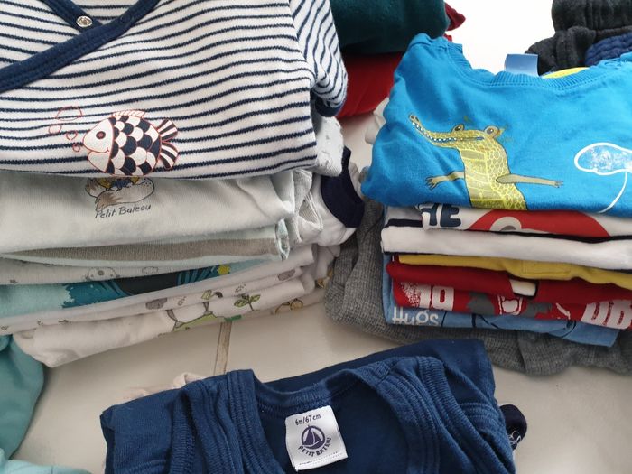 Lot environ 45 vêtements 6m - photo numéro 2
