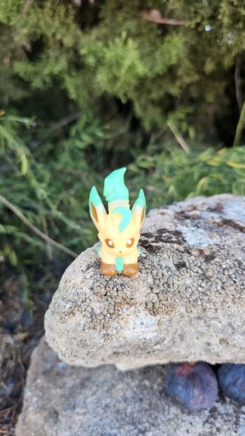 Super figurine Pokemon Nintendo finger puppet Phyllali