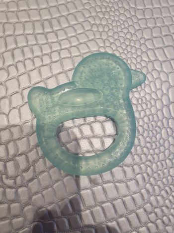 Anneau de dentition à dents bébé réfrigéré