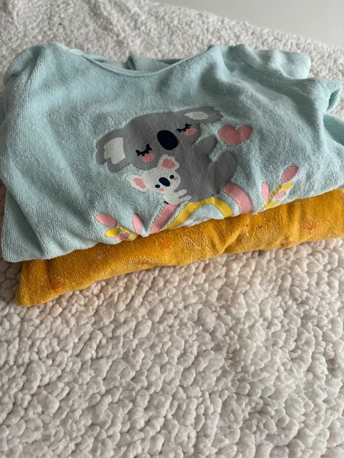 Lot pyjamas velours fille 12 mois