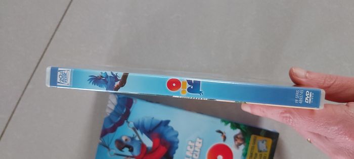 Rio DVD et 16 étiquettes cahier - photo numéro 5