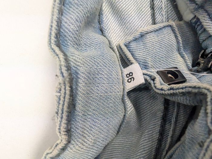 Jean NEUF avec étiquette - Taille 86 (18-24m) - Taille ajustable - photo numéro 4