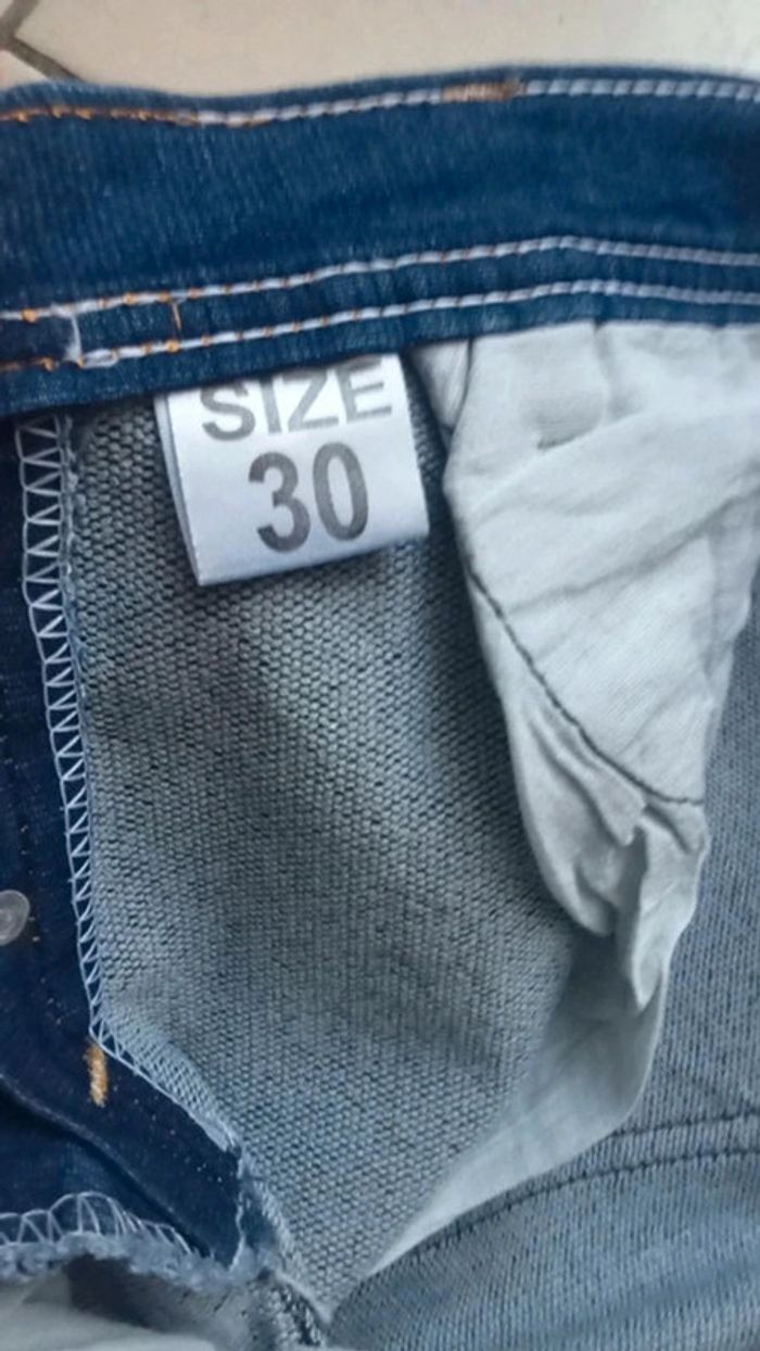 Pantalon en jean comme neuf - photo numéro 4