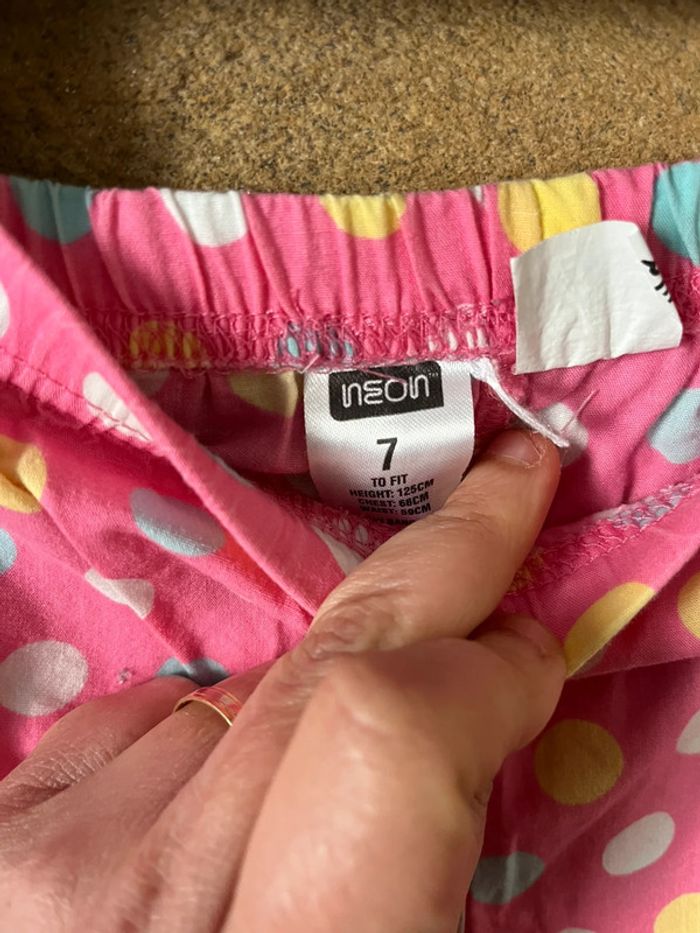Short 7 ans neuf - photo numéro 2
