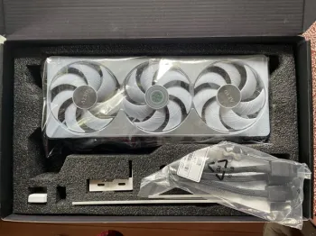 NVIDIA GeForce RTX 5080