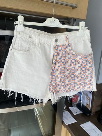 Short femme, effet usé dans le bas, marque Pinky, taille 36