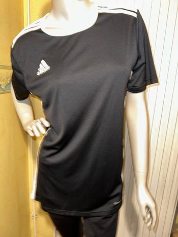 T-shirt adidas