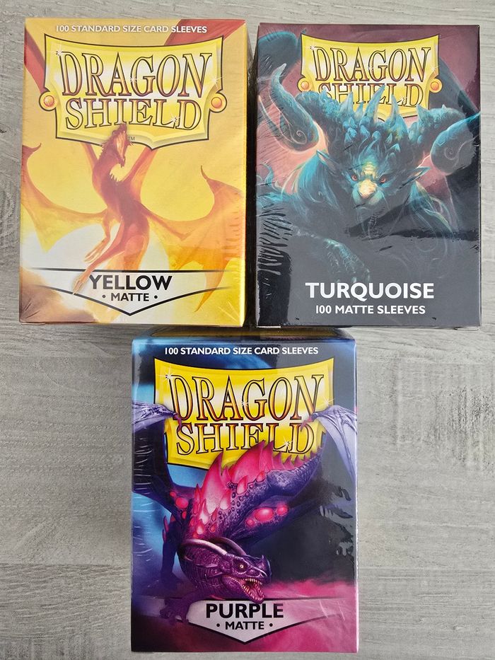 Lot de 3 paquets de 100 sleeves Dragon Shield Matte
