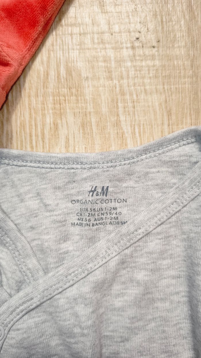 Lot pyjamas bébés 0- 1 mois en très bon état - photo numéro 7