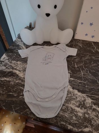 Body manches courtes bleu clair t. 9 mois P'tit bisou