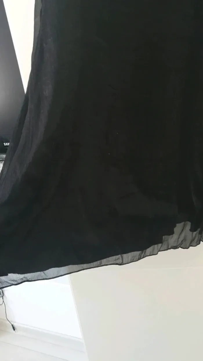 Robe noire - photo numéro 4