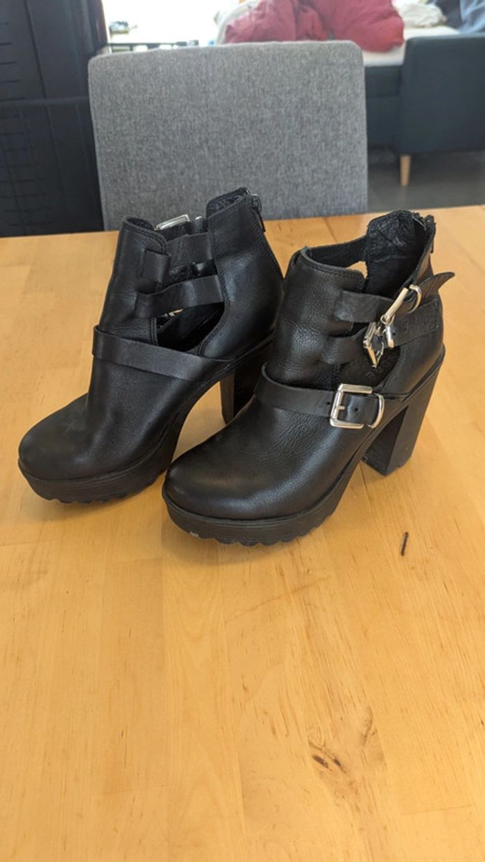 Boots bottines talons sangles cheville ouverte André - photo numéro 4